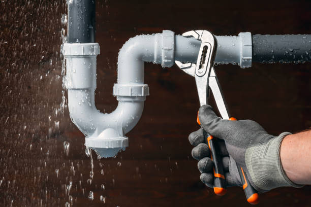 Professional Drain Cleaning technician working in Moreland, ID